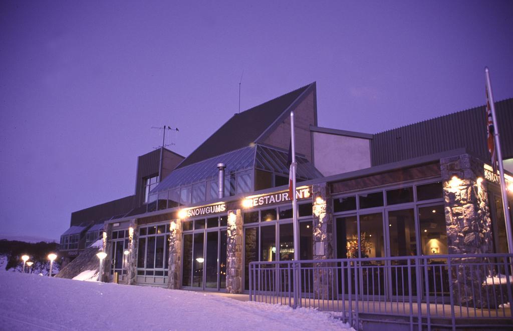 The Perisher Valley Hotel Exterior foto