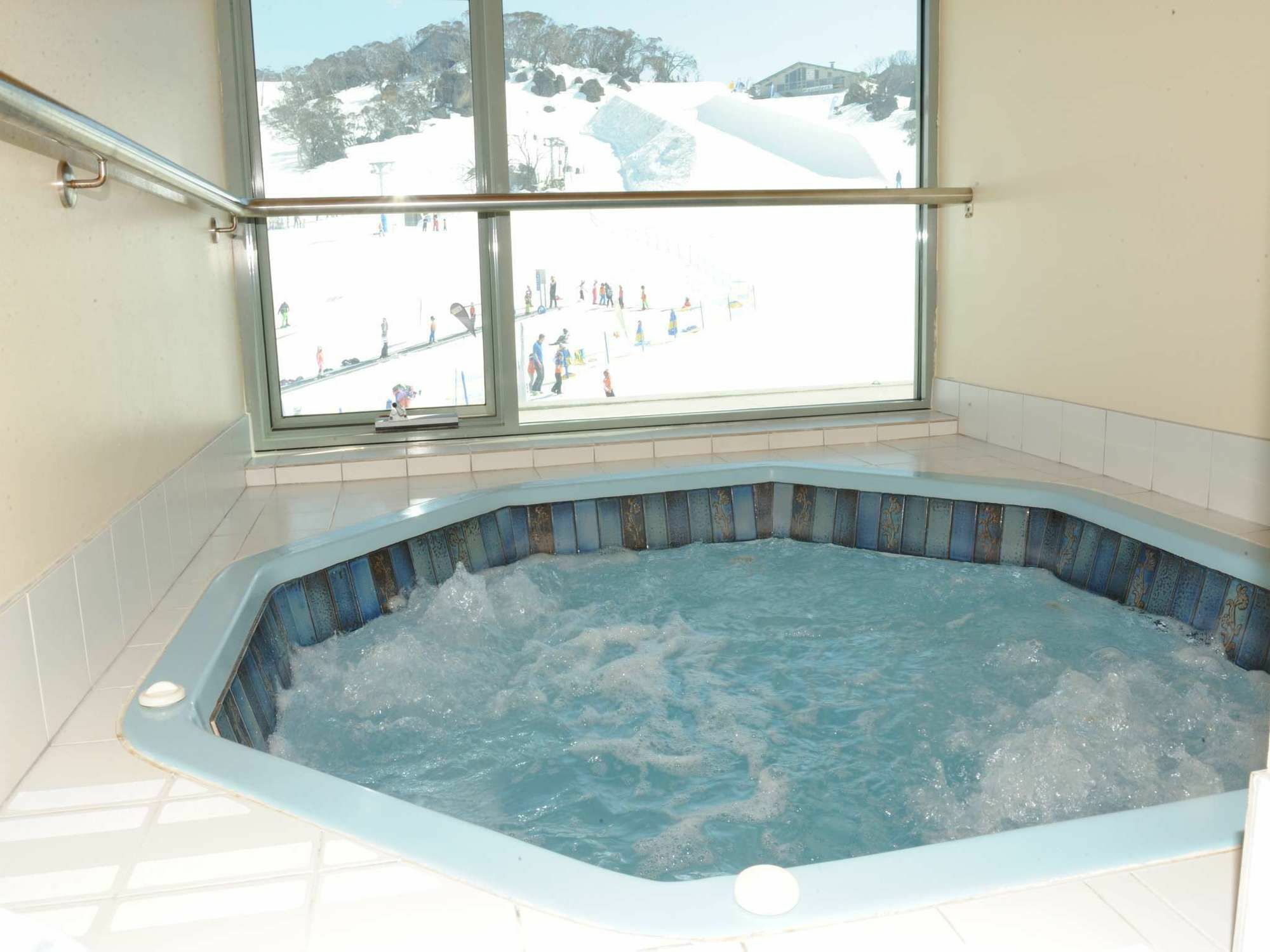 The Perisher Valley Hotel Exterior foto